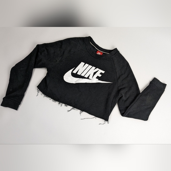 Nike Sweaters - NIKE| Women's Cropped Sweatshirt